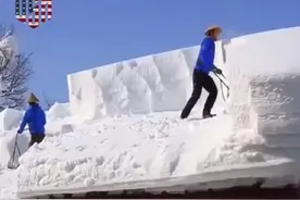 北方下雪了,1.5米厚的雪,看老外们怎么铲除?视频封面