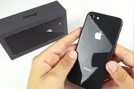 2899的iPhone 8 测评：我终于知道，为啥现在还好多人买！视频封面
