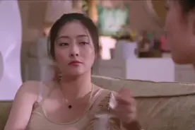 女孩带闺蜜去酒吧嗨皮，教闺蜜搭讪的方法，却认错人了！视频封面