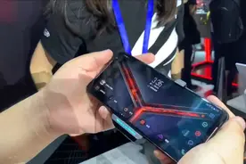 体验华硕ROG第二代游戏手机。#华硕#视频封面