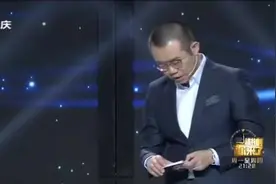 8岁姑娘患上皮肤病，母亲把她生活用品全部隔开，她委屈极了视频封面