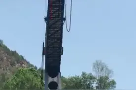 北京十渡55米高空蹦极体验，感觉死了一次，以后再也不去蹦了！！