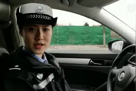 #一路平安# 【后视镜标准调节方法】1分钟告诉您一个后视镜的标准调节方法，最大程度减小盲区，新手必学。图片