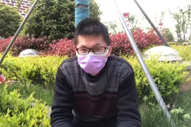 刘强东卸任京东法人，老婆担心存在京东里的钱不安全，老公：多虑视频封面