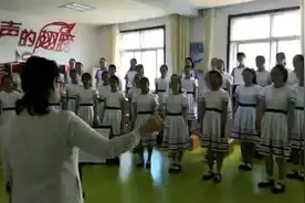 实拍泰安市泰山区凤台中学《大鱼》合唱排练视频封面