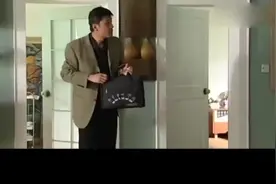 家庭伦理：姐姐被姐夫打了，不料妹妹叫上打手，要狠狠的出这口气图片