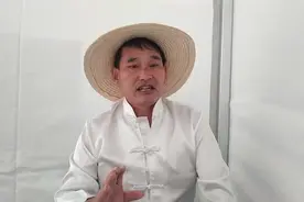 大衣哥捐款140万引争议，大衣哥做出回应，说的很朴实！视频封面