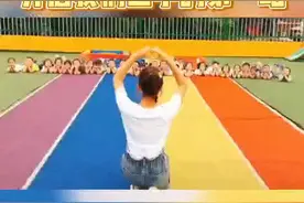 这个拥抱，我们可能一辈子都忘不了……图片