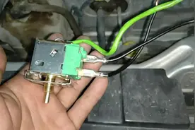 小货车行驶中空调出风口风量忽大忽小忽冷忽热原因之一及解决方案视频封面