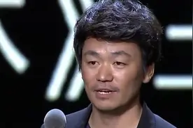 王宝强儿子女儿近照晒出，模样变化比较大，马蓉近况艰苦素颜憔悴视频封面