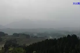 梦里老家一个寂静的小山村，看看吧勾起思乡情怀，你在他乡还好吗视频封面