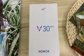 荣耀V30视频体验：Matrix Camera相机矩阵究竟是啥？视频封面
