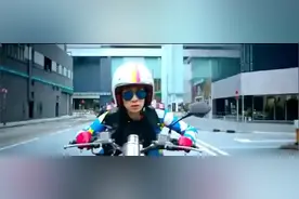 华晨宇演唱电影《使徒行者》插曲Here We Are，不愧是实力派歌手视频封面