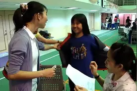 十岁的小姑娘也害怕打针，眼泪都快出来了！视频封面