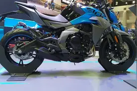 《机车篇》CFMOTO——春风 400NK 我们的骄傲。民族品牌崛起。视频封面