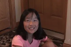 美国领养的格格喜欢宠物，买只仓鼠超开心，孩子的世界很容易满足视频封面