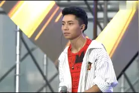 一曲《男孩》现场版，很好听