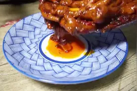 教你做一道“干锅鸡爪”，香辣入味，吃着实在太过瘾视频封面