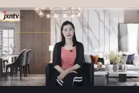 央视主持李思思，低调嫁给自己的初恋老公，如今33岁活成这样！视频封面