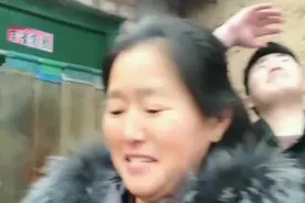 大衣哥眼光独到，大衣嫂打扮起来有点像巩俐，还是很漂亮的视频封面