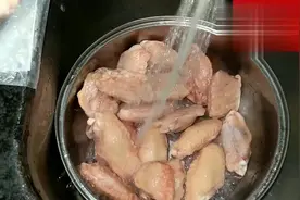 美味的电饭煲蒸鸡翅的做法视频封面