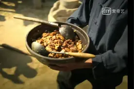 红高粱东家一大早就是红烧肉，于占鳌却高兴不起来！视频封面