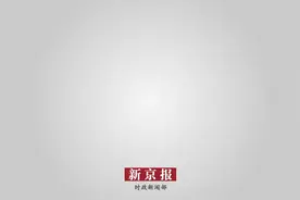 车厢里也是封闭空间，电动车进地铁有安全隐患吗？︱有事新京报图片