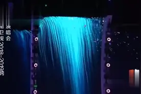 杨紫现场演唱《不染》，一出场瞬间被惊艳了，这造型简直太美了视频封面