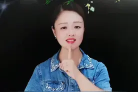 我是孩儿娘，一天到晚忙累了我就拍抖音，所以烦恼跑光光视频封面