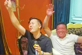 江苏战友来义乌相聚 16年未见 依旧当初 前方高能#义乌市维悠饰品视频封面