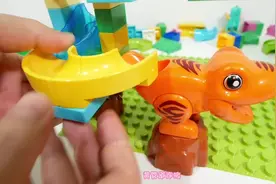 很多球球都顺利到了巨大霸王龙的嘴里面#儿童动画视频封面