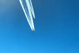 三架飞机空中重叠。#幸福生活中的仪式感视频封面