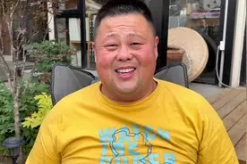 老北京就是不一样气质高雅，谈吐幽默，透着老北京的乡土气息！视频封面