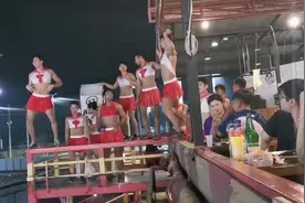 2020年一月，泰国还未有疫情！猛男餐厅内热舞劲歌视频封面