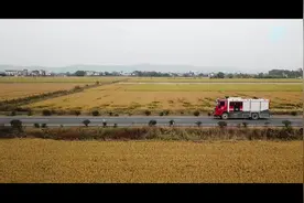 一个身影、一个微笑、一双手、一个逆行的背影......这些瞬间视频封面