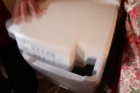 智能大小便穿戴机器，解决长久卧床人士的护理难题#老人护理视频封面