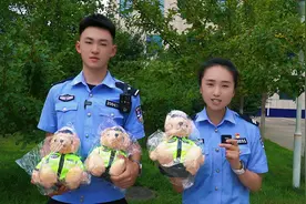 #警察小熊公仔 #领取警察小熊 #交警    第一波警察小熊已送出视频封面