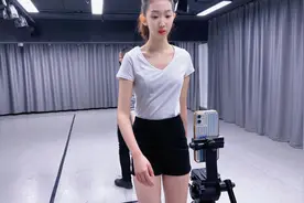 17岁 182的小姐姐 今天的校考也是很顺利呢~#23届艺考 #服表生视频封面