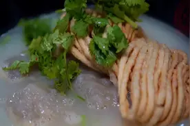 汝南县特色名小吃之鸡肉丸子#汝南县 #美食分享视频封面