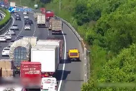 高速公路上，超速是违法，太慢也违法，货车的最低限速是60码视频封面