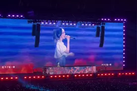 首位亚洲女歌手体育场五连开邓紫棋👍👍👍#亚洲小天后视频封面