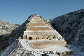 完整版！80后小伙儿耗时一年荒野建造黄土高坡特色窑洞农场视频封面