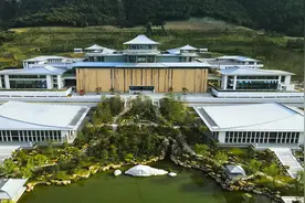 西安国家版本馆由建筑大师张锦秋院士设计，位于圭峰脚下视频封面