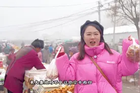 淄博的公交专线从春夏开到了秋冬视频封面