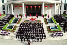 在晨光里，奔赴一场西安法院人的浪漫#升旗仪式 #国庆节视频封面