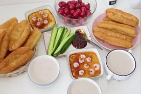 这就是全职妈妈的生活，7点准时做早餐，一家三口吃得简单又营养，忙忙碌碌也幸福视频封面
