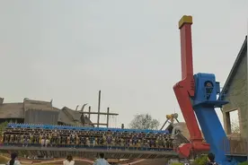翻江倒海360度旋转又名我的一生之敌#欢乐谷#游乐场高空视频封面