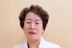 孕期腿抽筋怎么办？#怀孕那些事 #腿抽筋疼醒 #为母不易 
#知识分享 视频封面