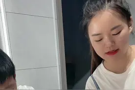 家里腊肉全发霉了，赶紧给它洗洗煮个腊肉火锅吃，真的有点费牙视频封面