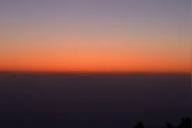 保持热爱，奔赴山海，在泰山之巅感受日出云海！视频封面